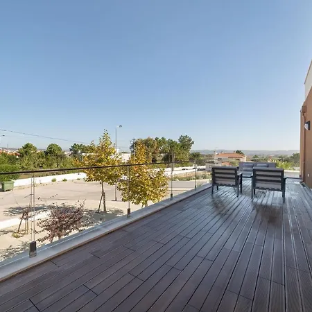 Atlantico - By Sch Villa Salir de Porto